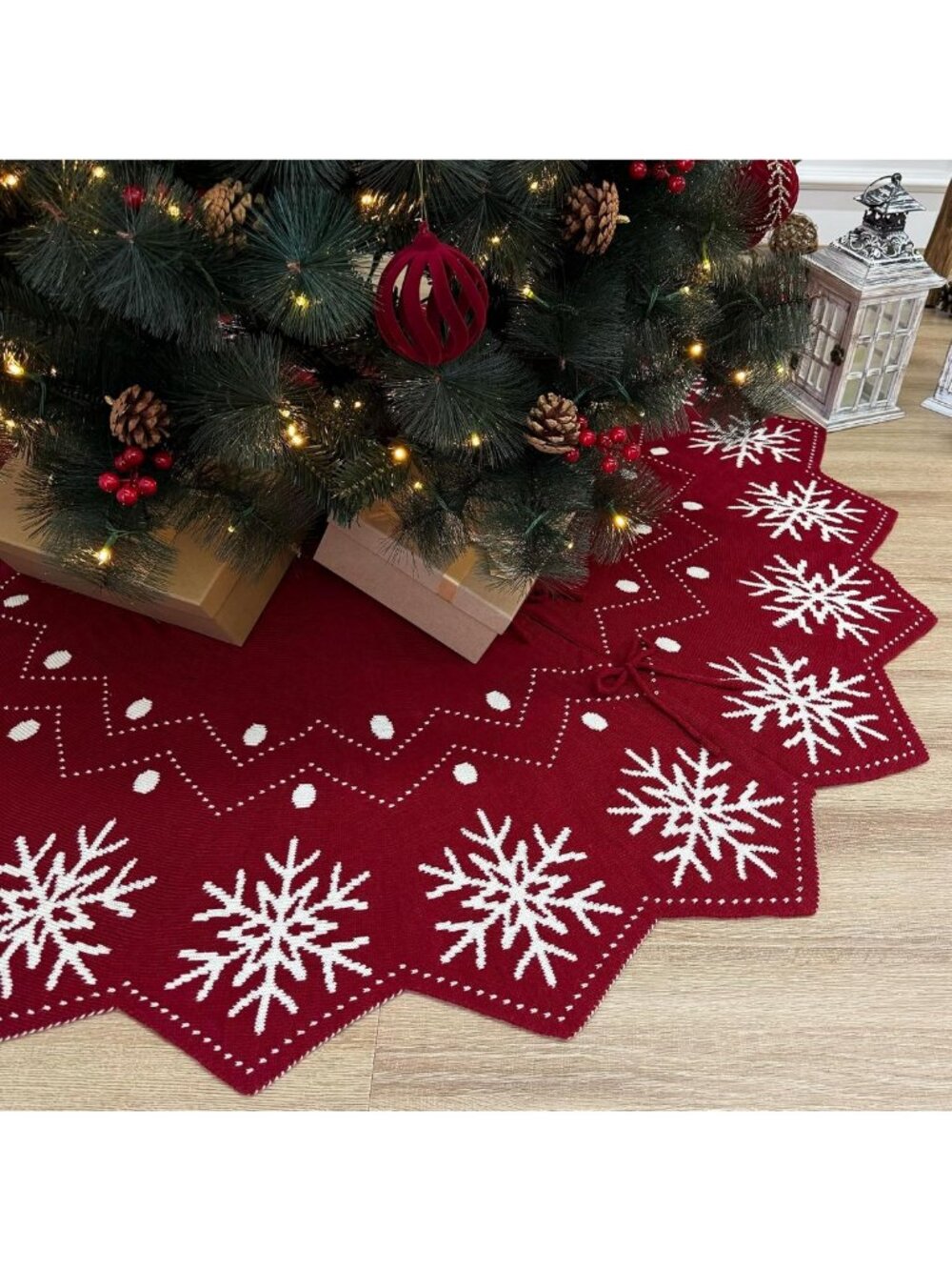 Reversible 48-Inch Knit Christmas Tree Skirt, Star Pointed Edge, Lace-Up